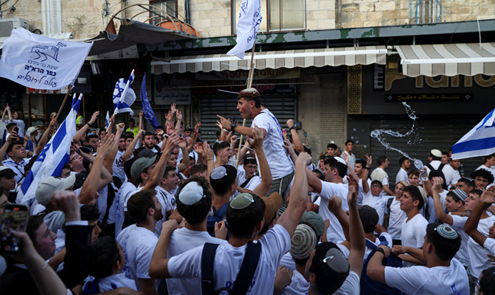 Sionistas de extrema-direita atacam palestinos em marcha em Jerusalém