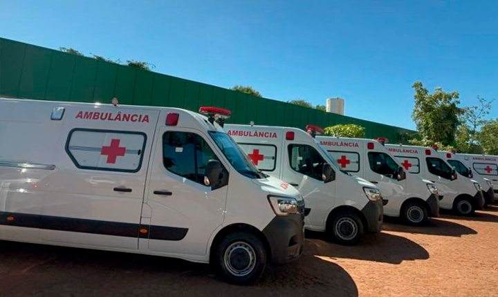 Governo reforça estrutura de saúde com ambulâncias para 11 municípios