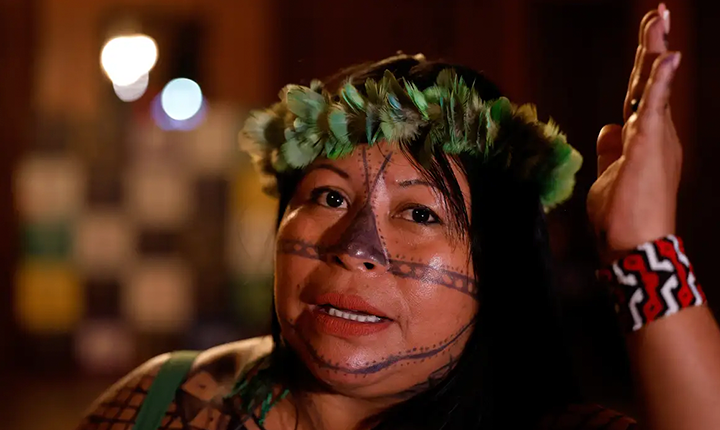 Mercado de carbono ameaça vida indígena, diz Alessandra Munduruku