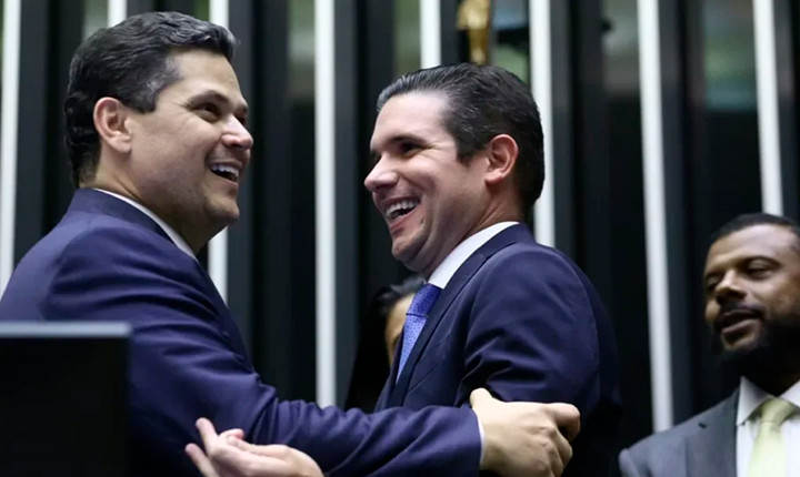 Para pressionar governo, Congresso vai aumentar conta de luz dos brasileiros