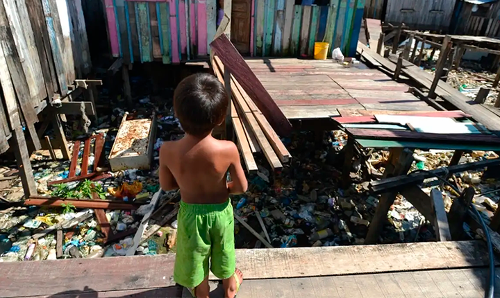 Crianças mais pobres envelhecem mais rápido, diz estudo