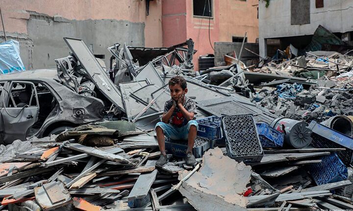 Israel ataca áreas civis e mata mais de 120 palestinos em 24h