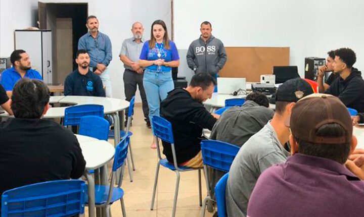 Curso de elétrica de rede do “Pronto pro Trabalho” começa no Jd. Itamaracá