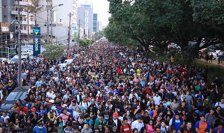 Marcha para Jesus: vitrine da fé e palanque da direita em MS