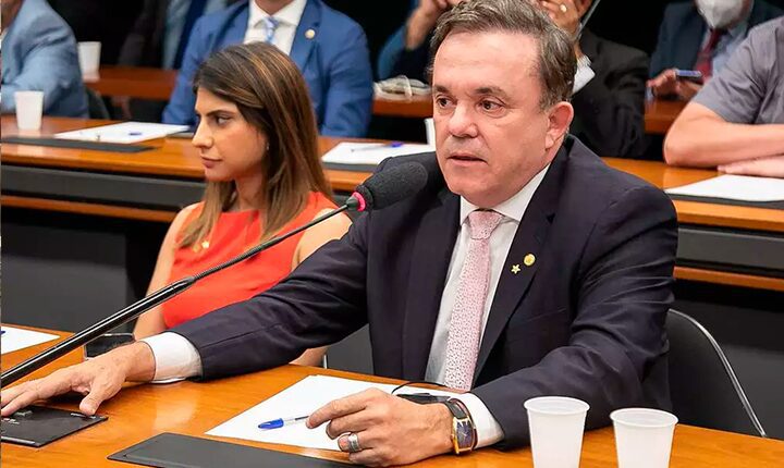 PT oficializa rompimento com governo Riedel