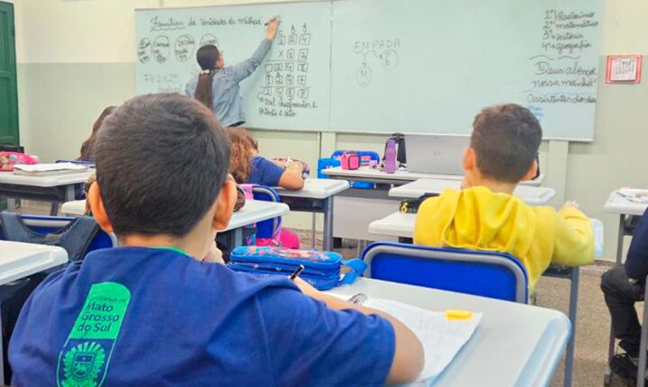 Mais de 190 mil estudantes retornam às aulas nas escolas estaduais de MS