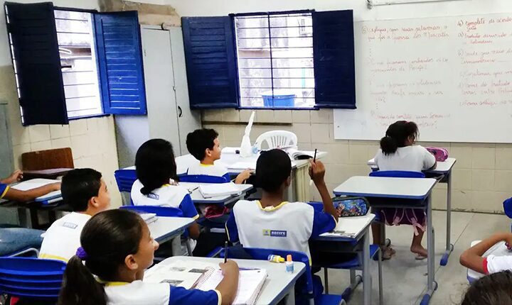 Brasil leva ensino da democracia para as escolas