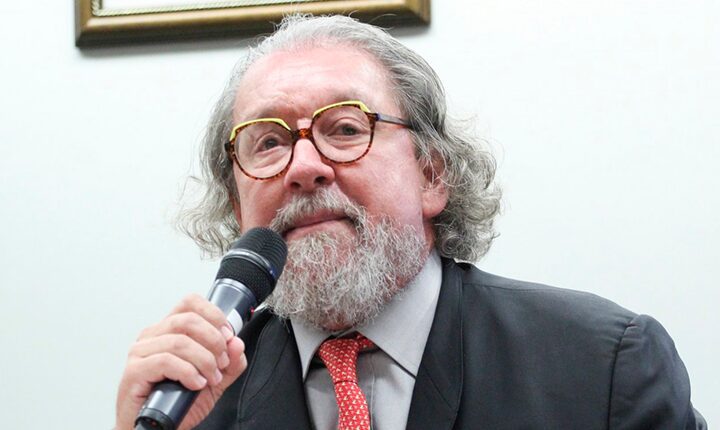 Proposta de Anistia discutida no Congresso não tem respaldo jurídico, diz Kakay