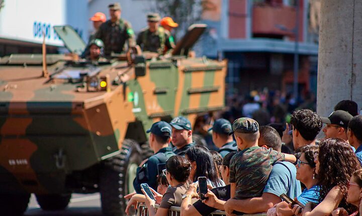 7 de setembro em MS teve desfile, terraplanismo e truculência