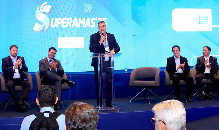 Riedel reforça apoio ao setor varejista do Estado
