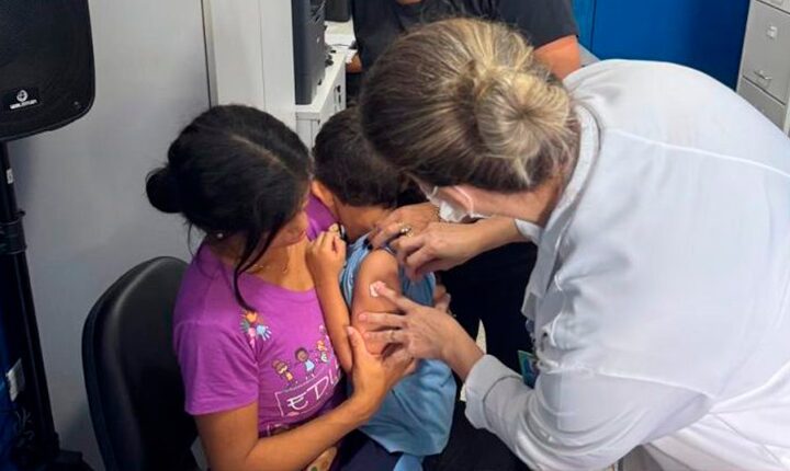 MS inicia campanha de multivacinação com foco em crianças e adolescentes