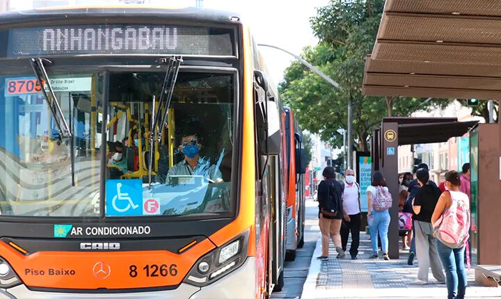 Lula pede que Governo avalie tarifa zero no transporte público