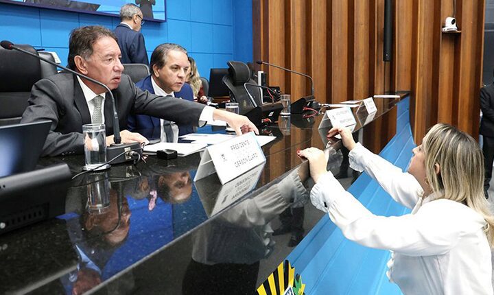 Deputados repudiam ataques misóginos e racistas à delegada de Dourados