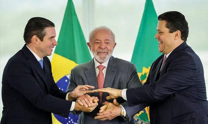 Governo avança em demissões de “falsos aliados” do Centrão
