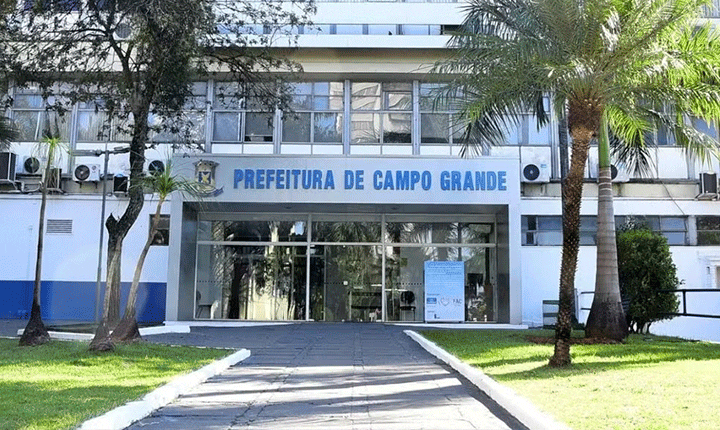 Sem dinheiro, Campo Grande reduz horário de atendimento ao público e restringe serviços