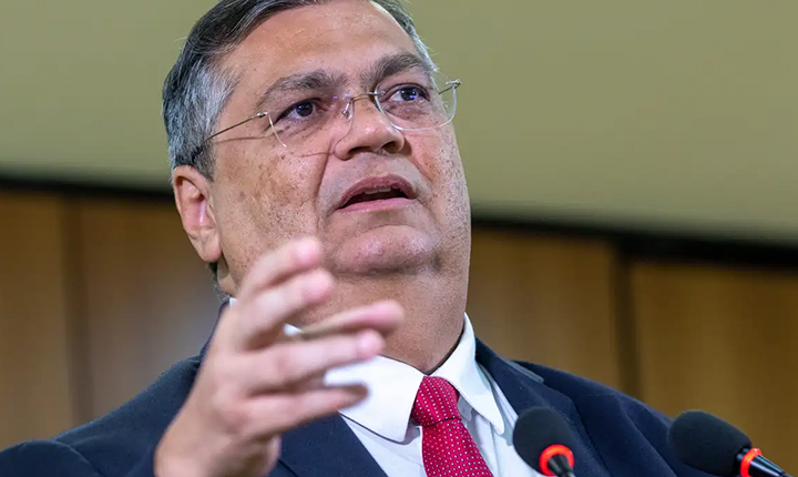Orçamento secreto no banco dos réus