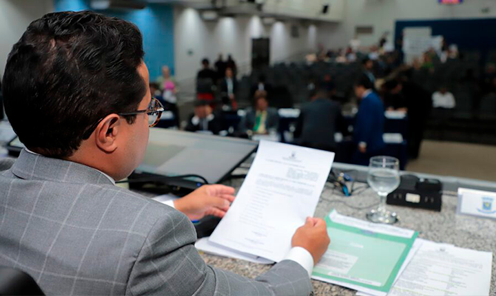 Câmara oficializa criação de Comissão para apurar aplicações do Banco Master pelo IMPCG