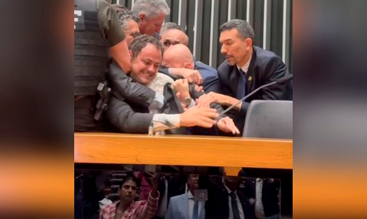 Congresso reedita práticas da ditadura para blindar bolsonarismo