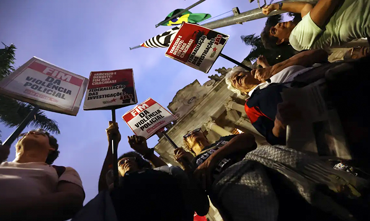 Negros têm 49% mais chance de serem assassinados no Brasil