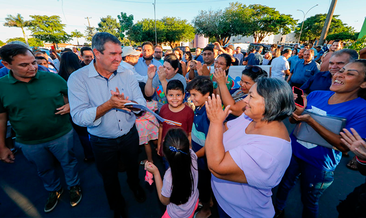 MS investe em pavimentação, reforma de escola, aeródromo e infraestrutura