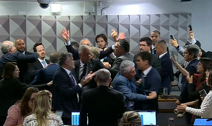 Presidente da CPMI admite erro na contagem de votos, mas mantém quebra de sigilo de “Lulinha”