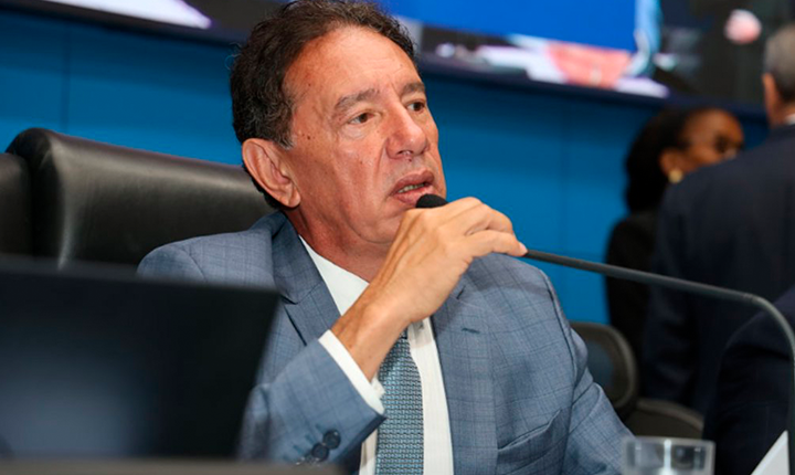 Gerson Claro solicita construção de ponte de concreto sobre o Rio Indaiazão
