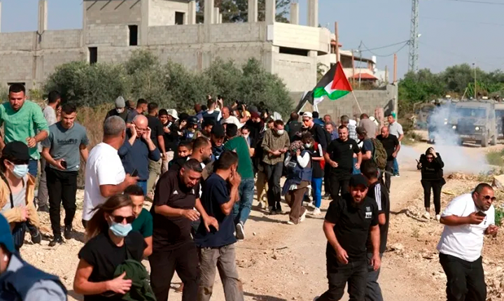 Violência de colonos israelenses contra palestinos se intensifica na Cisjordânia