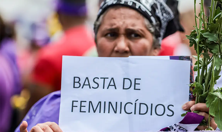Relatório aponta média de 12 mulheres vítimas de violência por dia no país