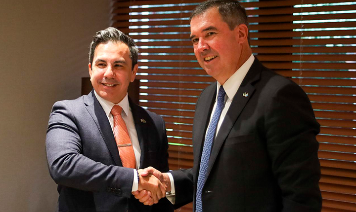 Para ampliar parcerias em áreas estratégicas, Riedel recebe representante dos EUA