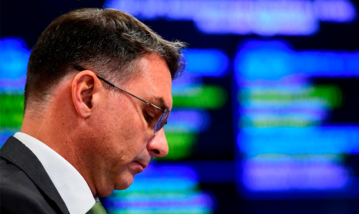 Entenda a confusão em que se meteu Flávio Bolsonaro em sua relação com Vorcaro