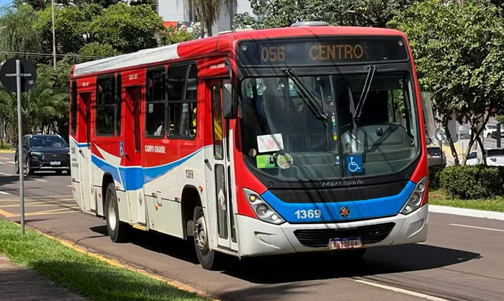 Campo Grande institui prioridade para mulheres em assentos junto às janelas nos ônibus