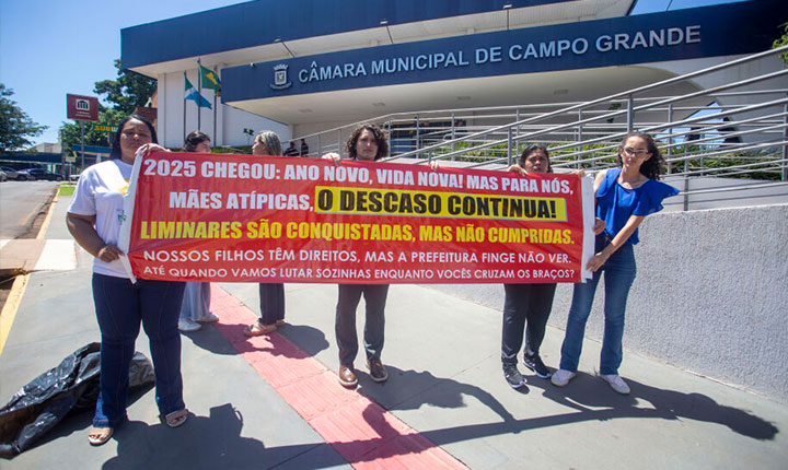 Mães atípicas protestam no sábado contra descumprimento de acordo com Adriane