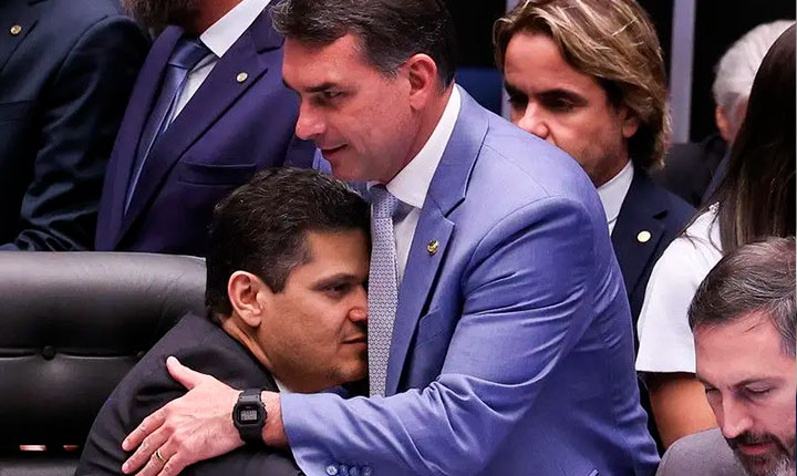 Bolsonarismo e centrão ultrapassam limites e podem sofrer revés