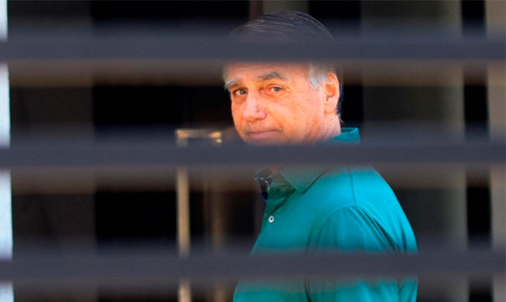 Bolsonaro tenta anular condenação no STF, mas revisão criminal enfrenta barreiras jurídicas