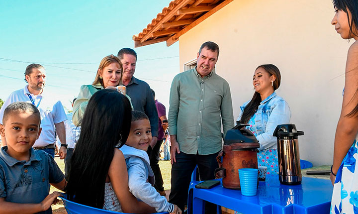 Riedel autoriza obras de habitação e asfalto no aniversário de Sonora